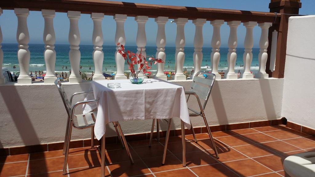 Hostal El Alferez Vejer de la Frontera Ngoại thất bức ảnh