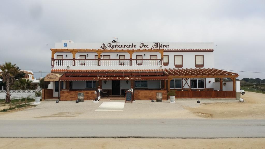 Hostal El Alferez Vejer de la Frontera Ngoại thất bức ảnh