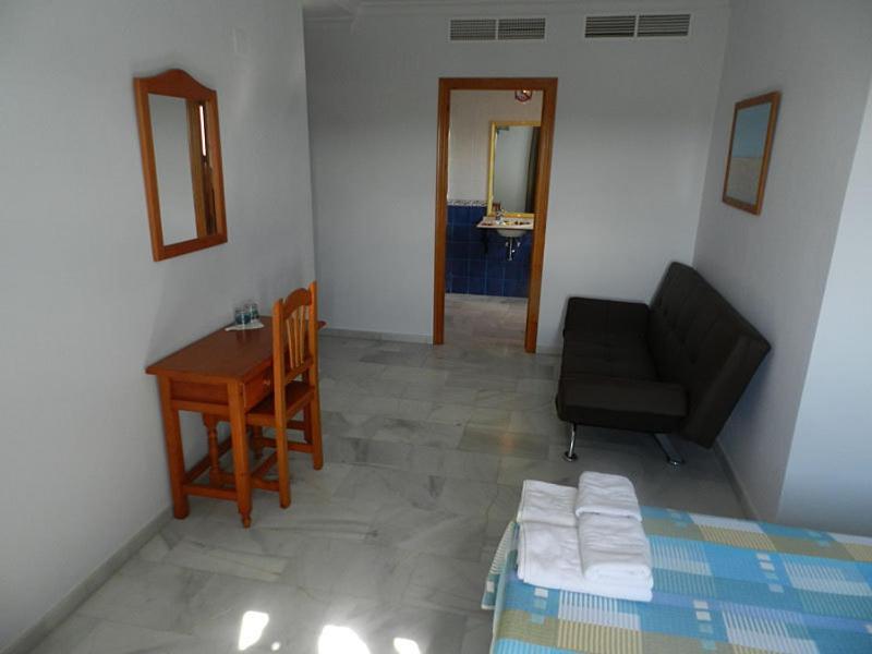 Hostal El Alferez Vejer de la Frontera Ngoại thất bức ảnh